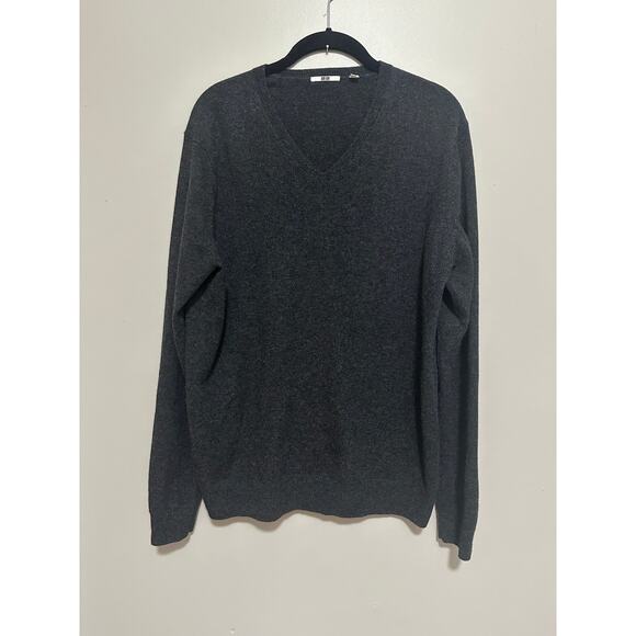 Uniqlo Mens Sweater Large Black 100% Cashmere Long Sleeve V Neck Lightweight - Picture 1 of 6